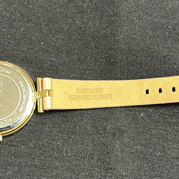 EUC Michael Kors Maci analog watch.  # 2790 - Picture 7 of 7
